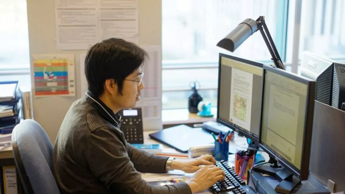 171107318d-1-768x512